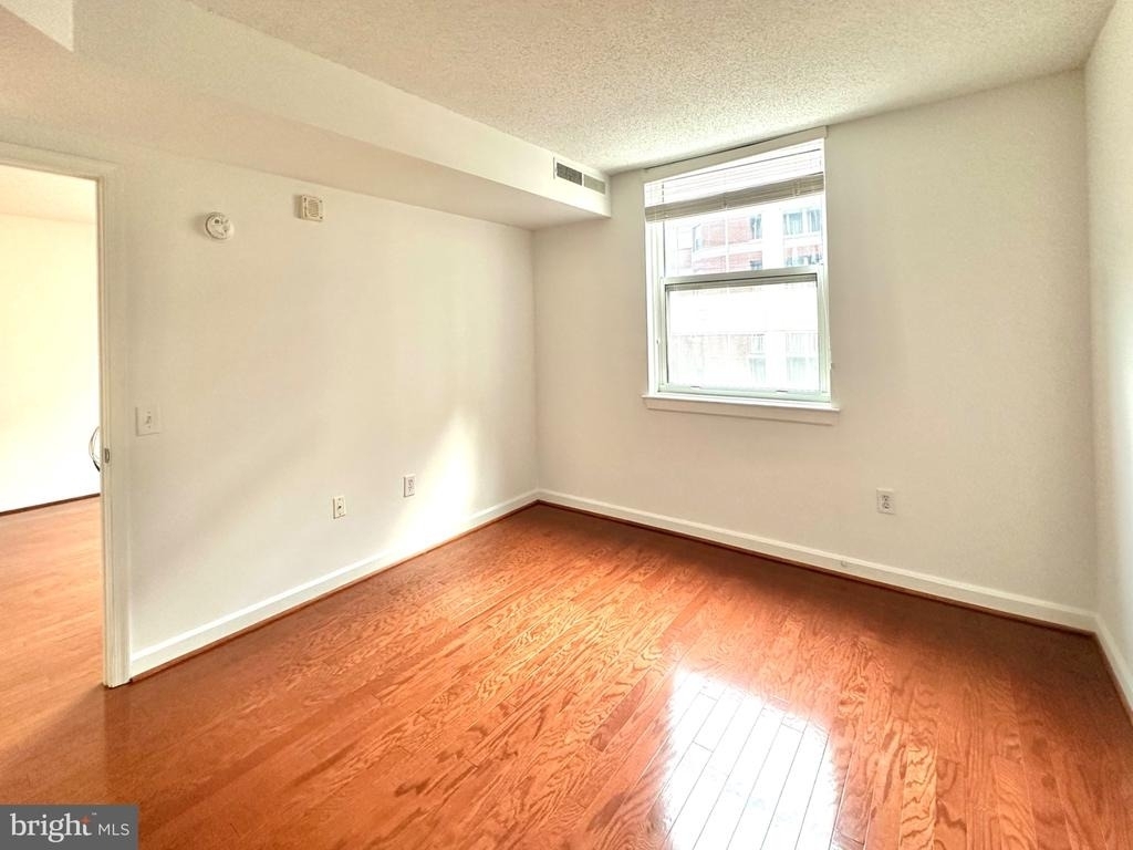 880 N Pollard Street - Photo 14