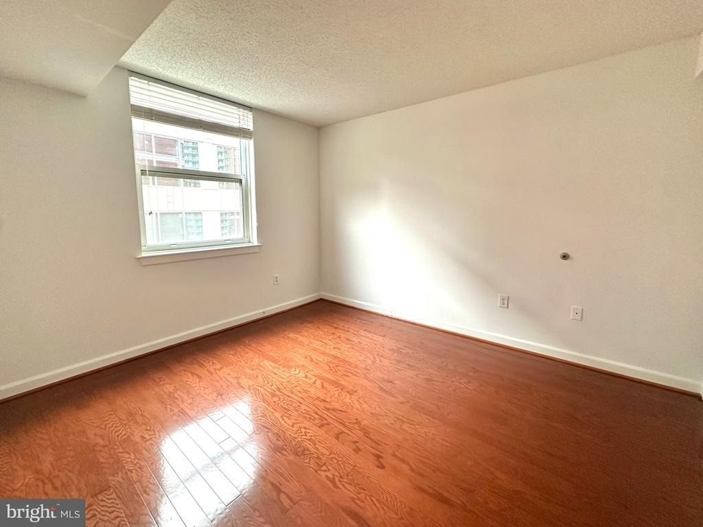 880 N Pollard Street - Photo 16