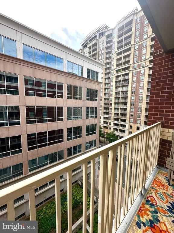 880 N Pollard Street - Photo 6