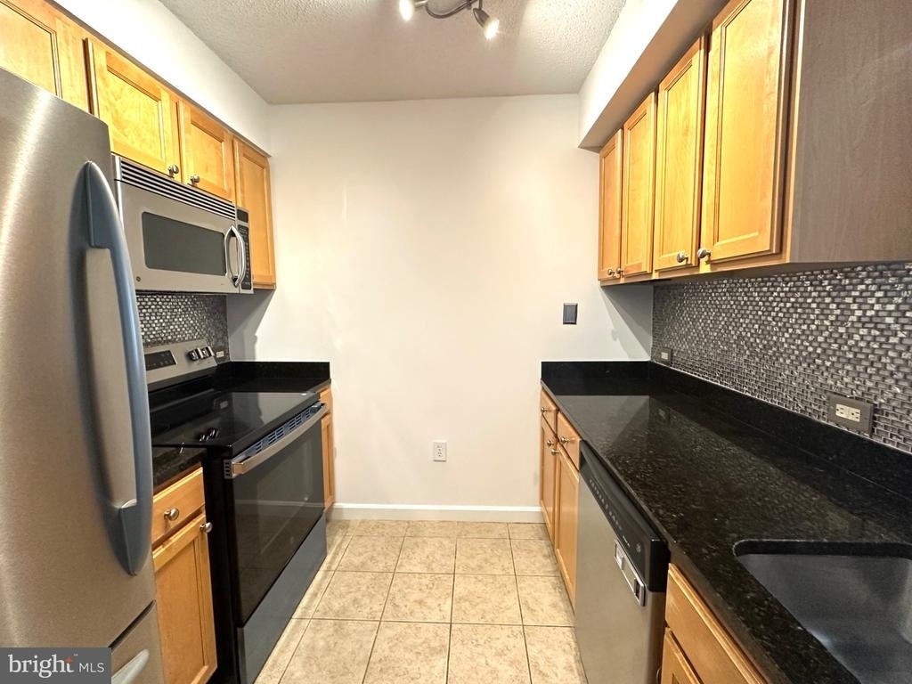 880 N Pollard Street - Photo 13