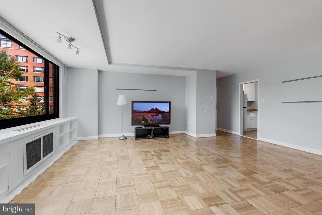 1021 Arlington Boulevard - Photo 6