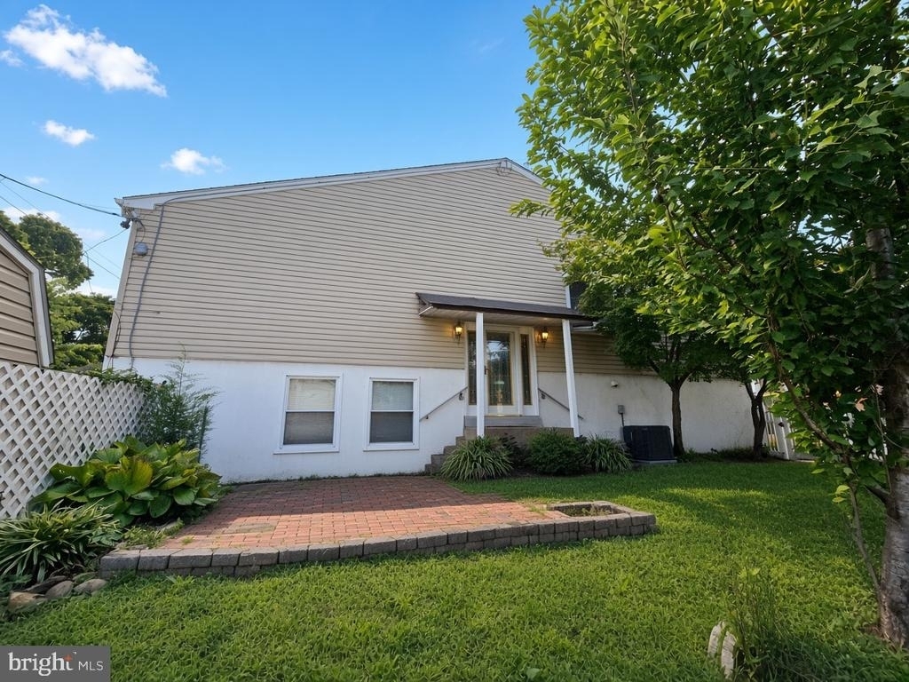 9245 State Road - Photo 0