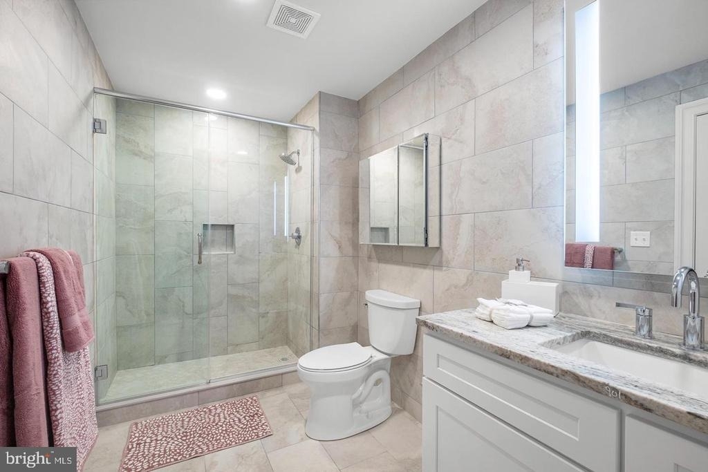 1420 Chestnut Street - Photo 19
