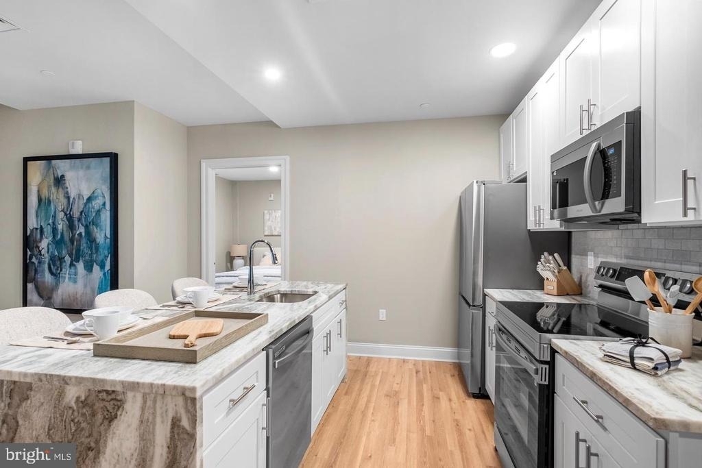 1420 Chestnut Street - Photo 6