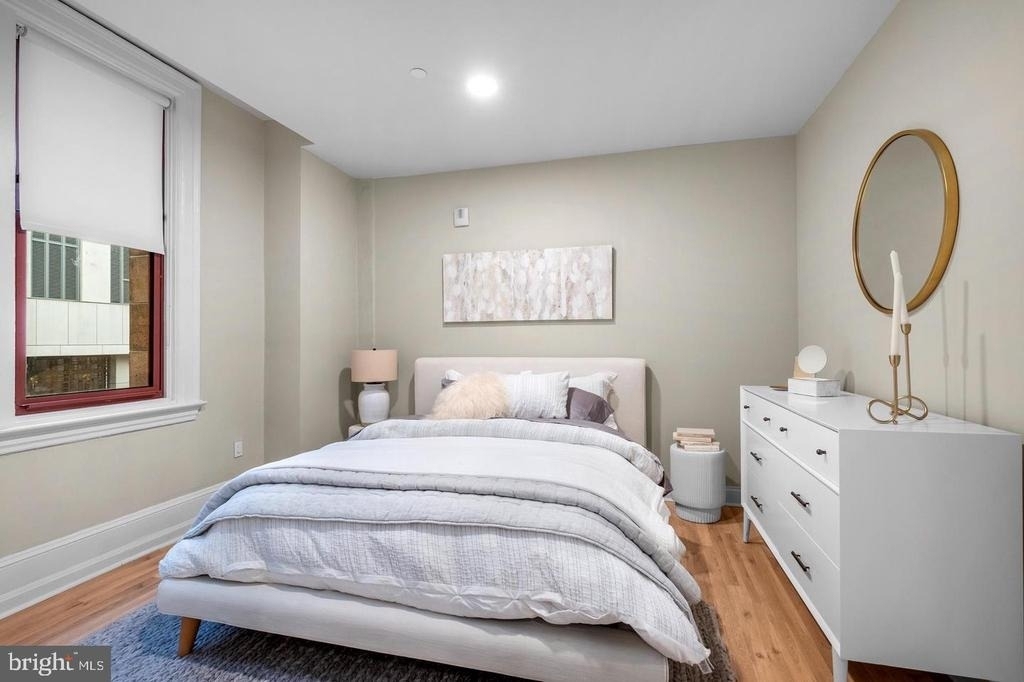 1420 Chestnut Street - Photo 16