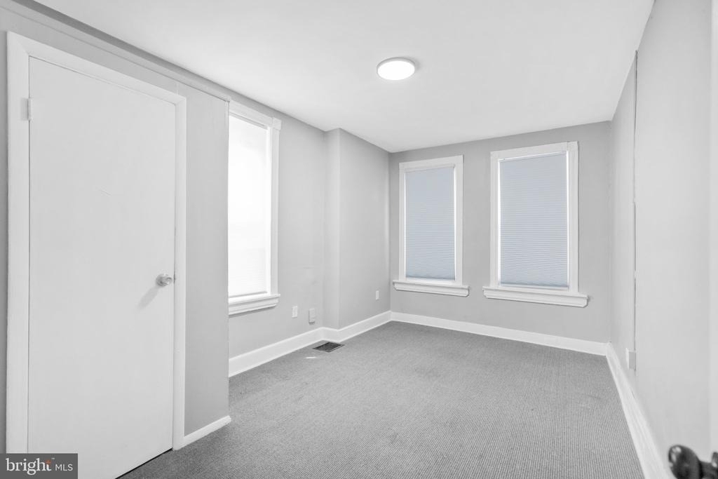 2648 N Myrtlewood Street - Photo 9
