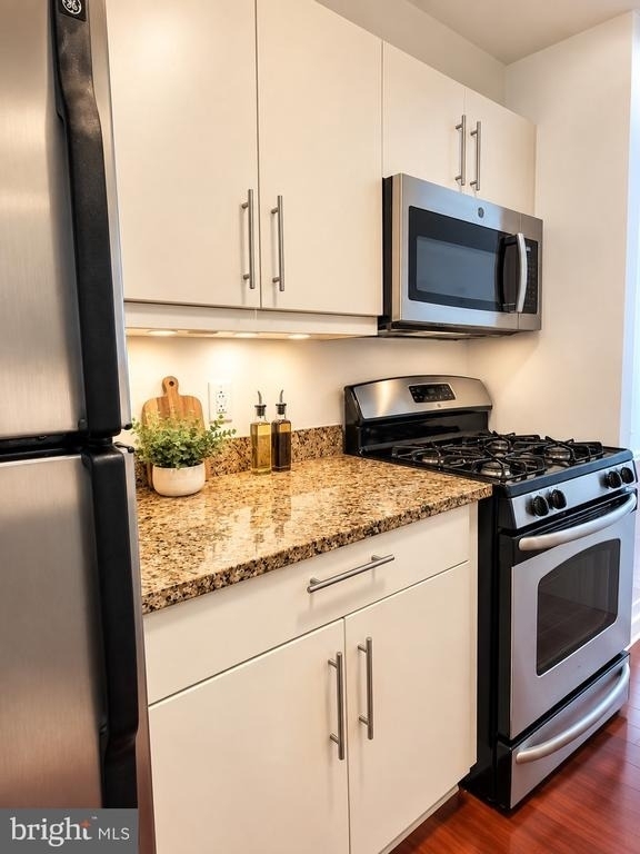 219 S 18th Street - Photo 5