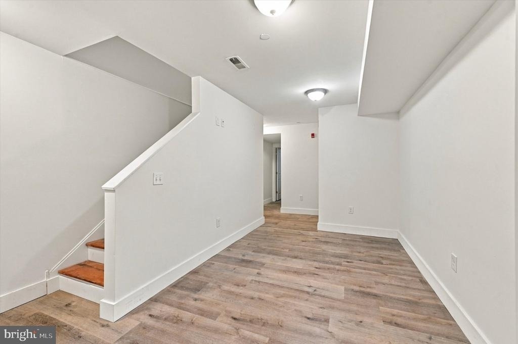 3002 W Girard Avenue - Photo 7
