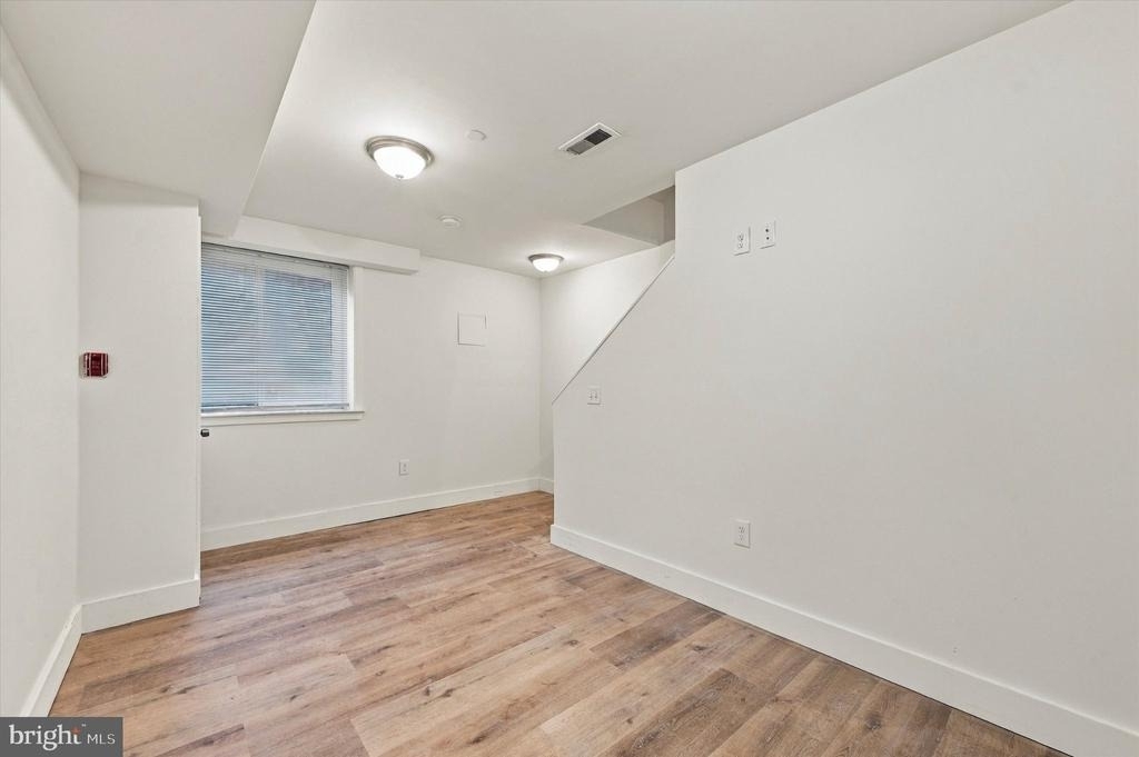 3002 W Girard Avenue - Photo 8