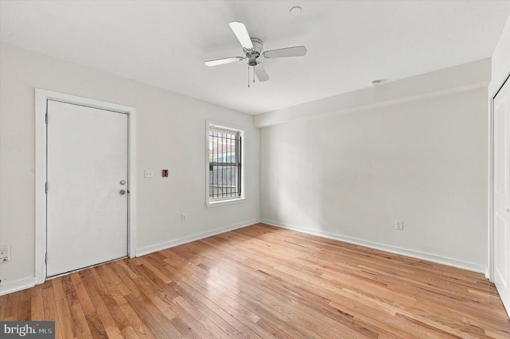 3002 W Girard Avenue - Photo 10