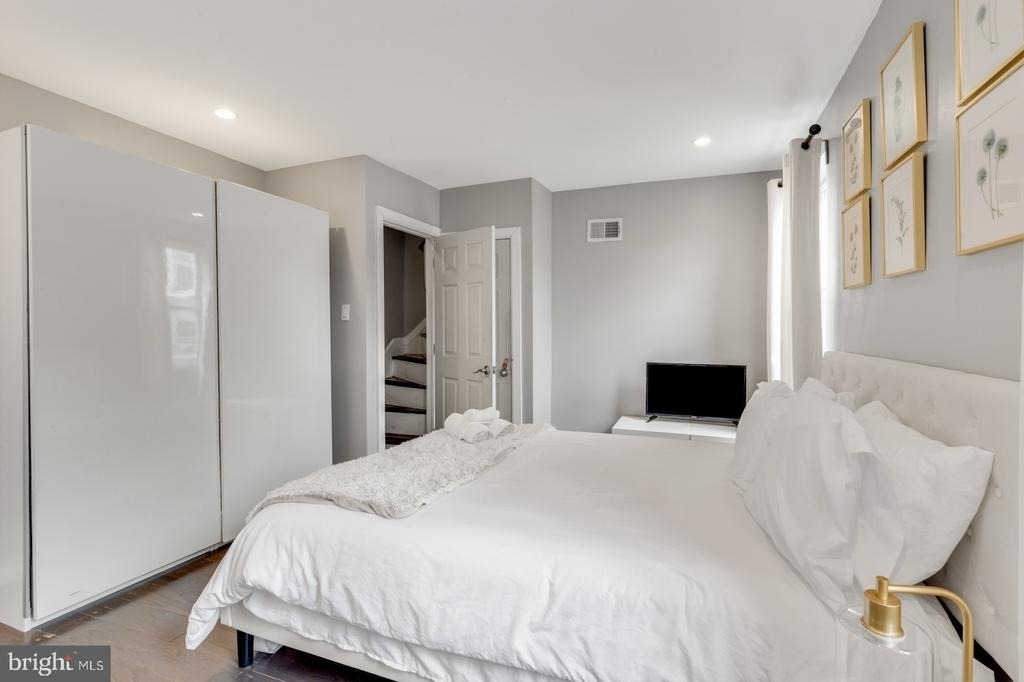 1104 E Dunton Street - Photo 15