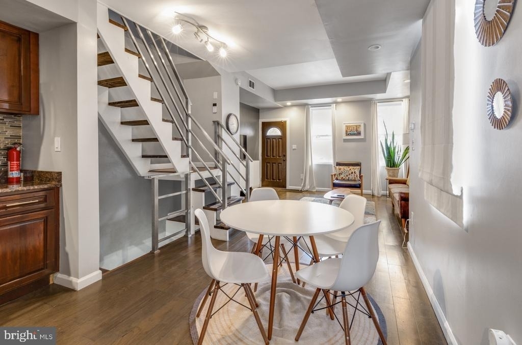 1104 E Dunton Street - Photo 6
