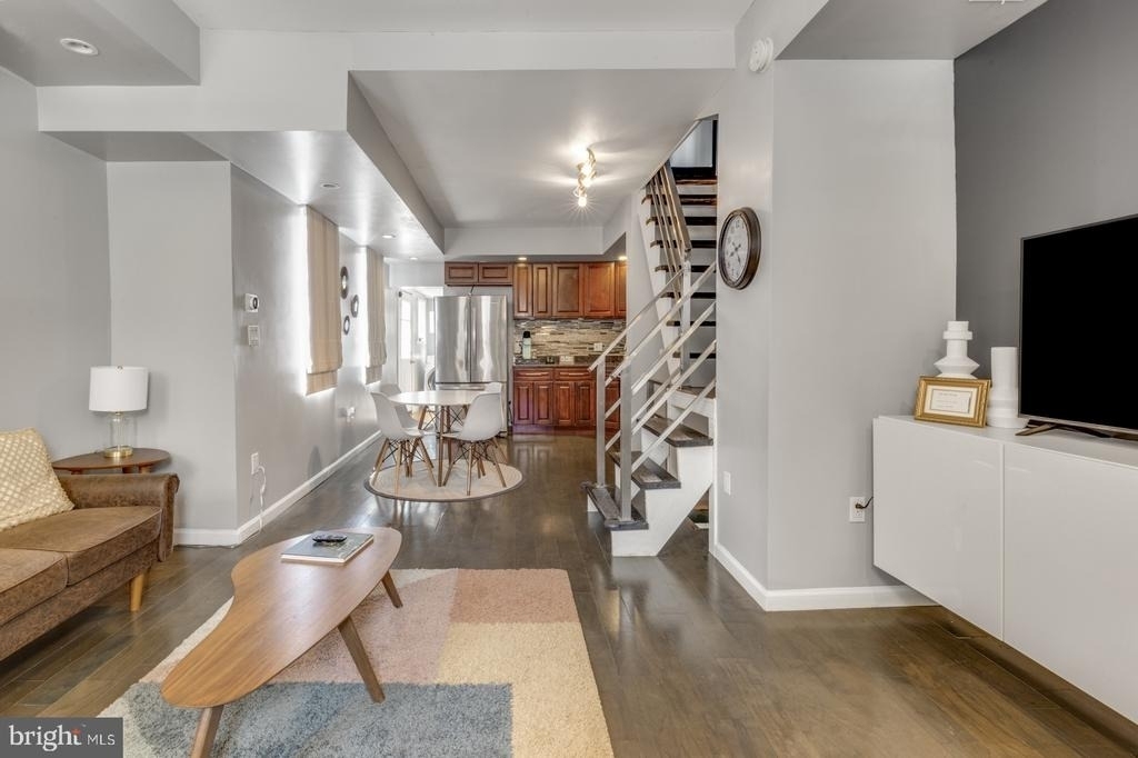 1104 E Dunton Street - Photo 4