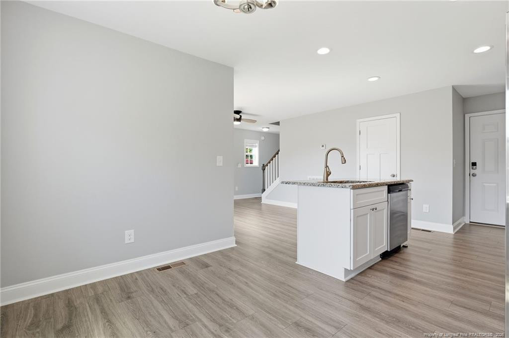 935 W Illinois Avenue - Photo 30