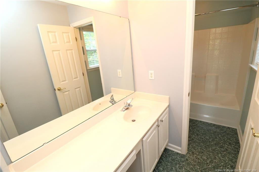 7900 Strawberry Meadows Street - Photo 28