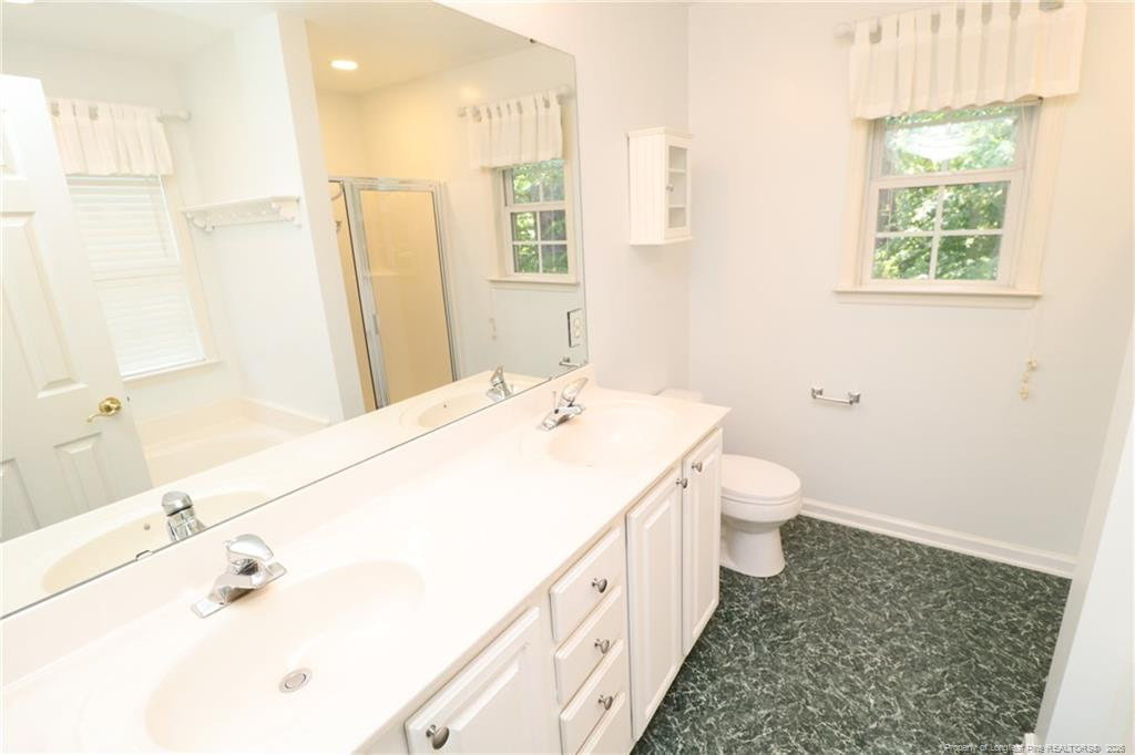 7900 Strawberry Meadows Street - Photo 18
