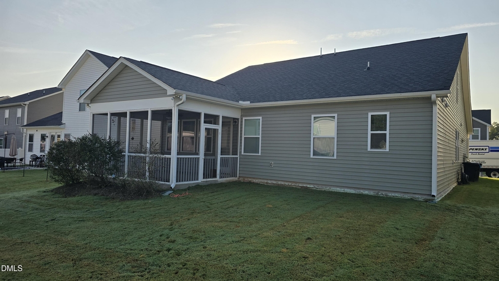25 E Caxton Court - Photo 11