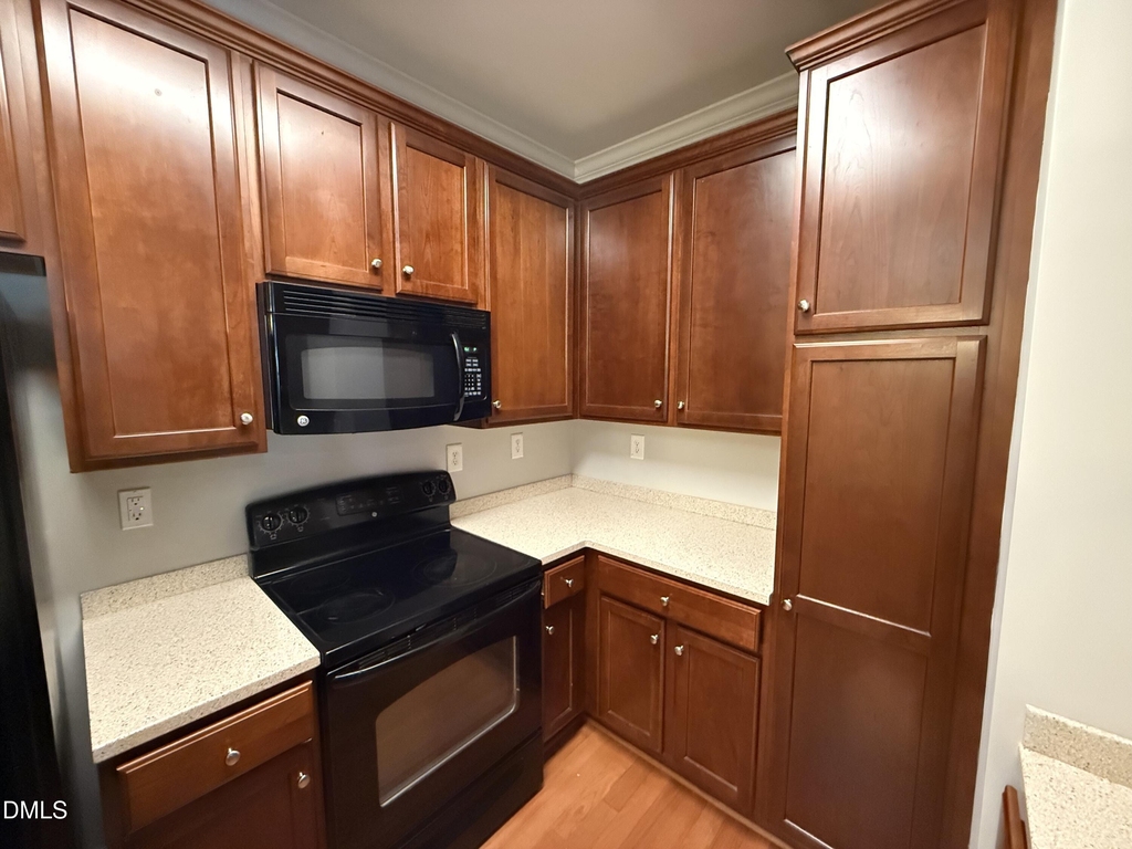 918 Portstewart Drive - Photo 7