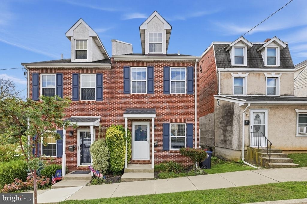 445 Spring Mill Avenue - Photo 1