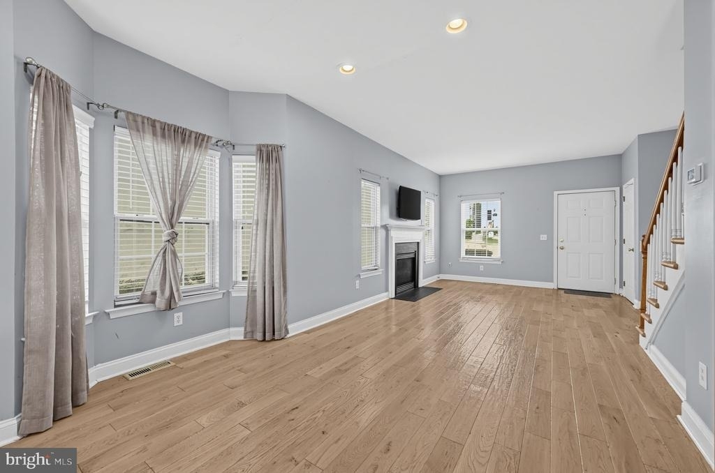 445 Spring Mill Avenue - Photo 4