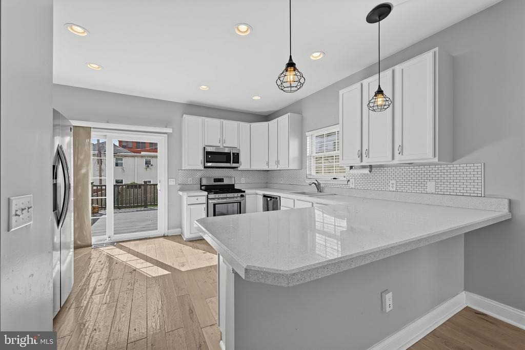 445 Spring Mill Avenue - Photo 7