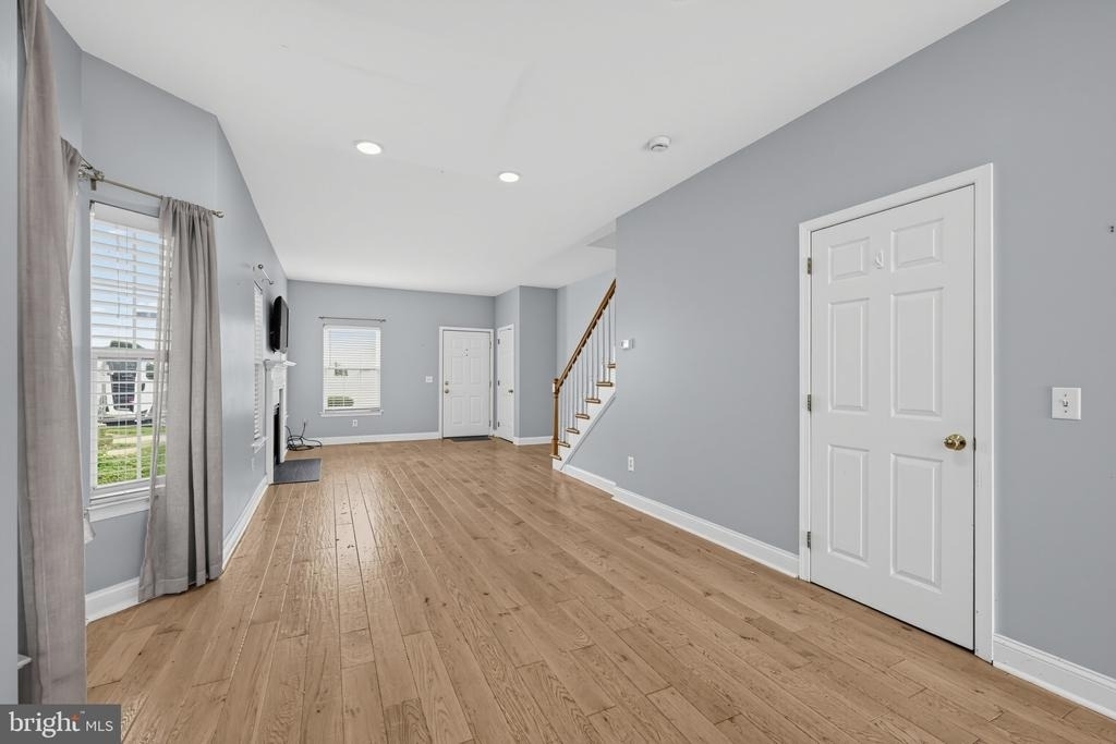 445 Spring Mill Avenue - Photo 3