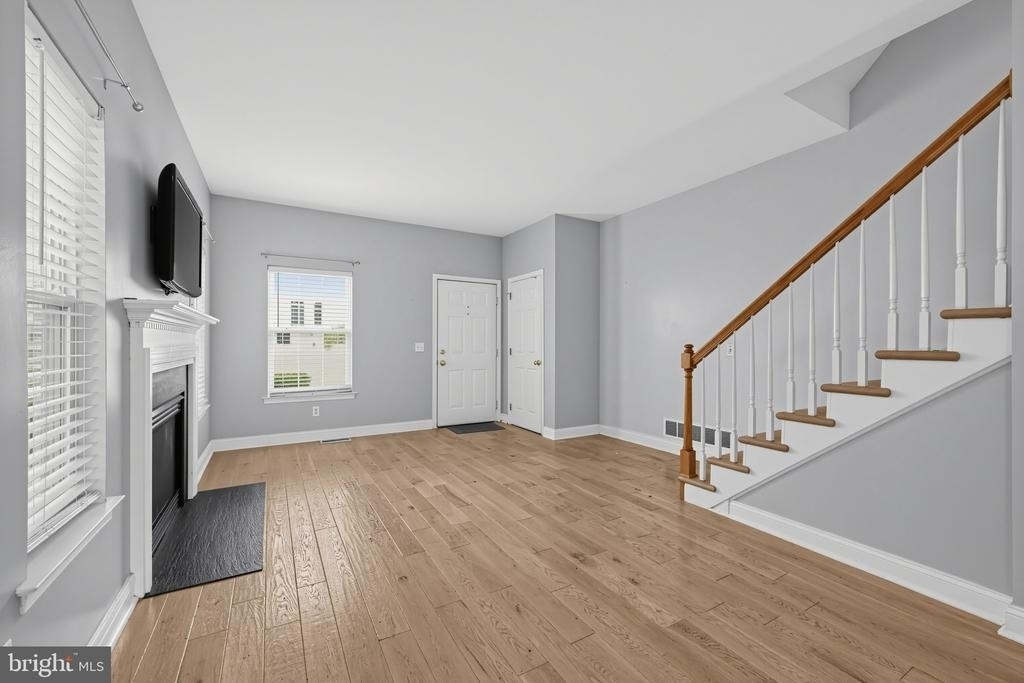 445 Spring Mill Avenue - Photo 5
