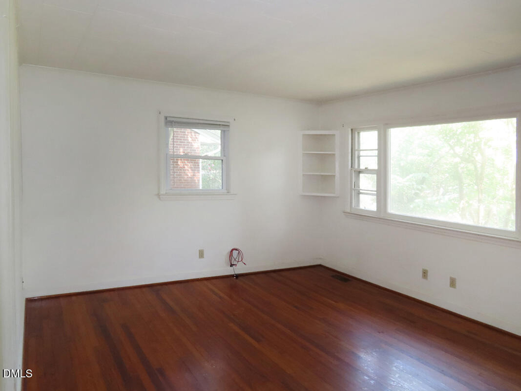 108 Isley Street - Photo 1