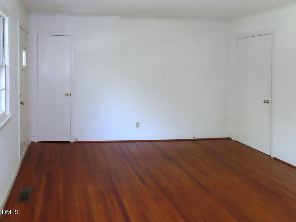 108 Isley Street - Photo 3