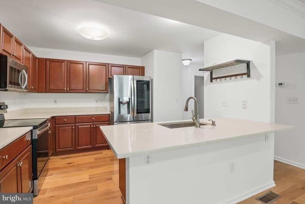171 Vernon Court - Photo 6