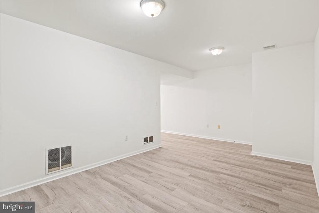171 Vernon Court - Photo 23