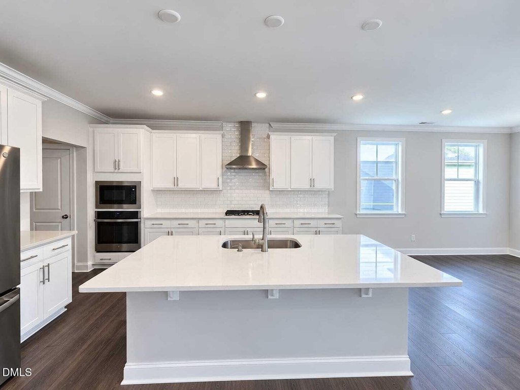 520 Everglow Lane - Photo 4