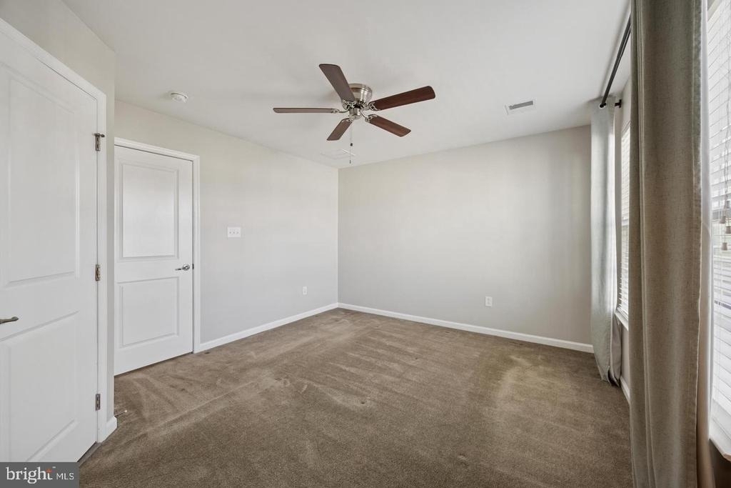 641 Washington Square - Photo 12
