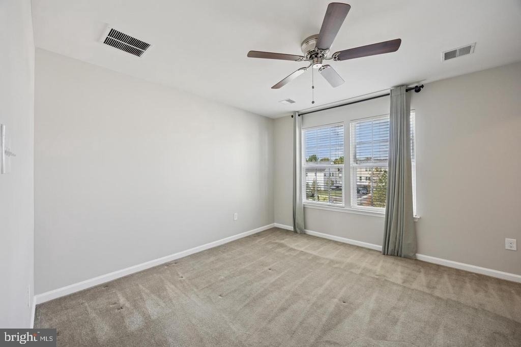641 Washington Square - Photo 14