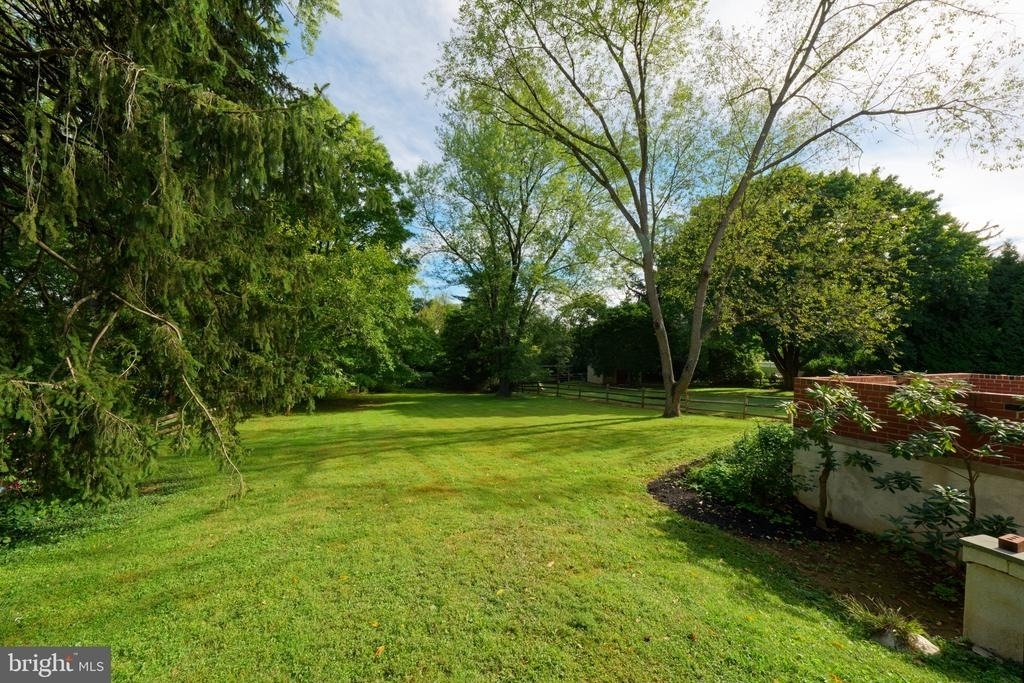 7 Doe Lane - Photo 3