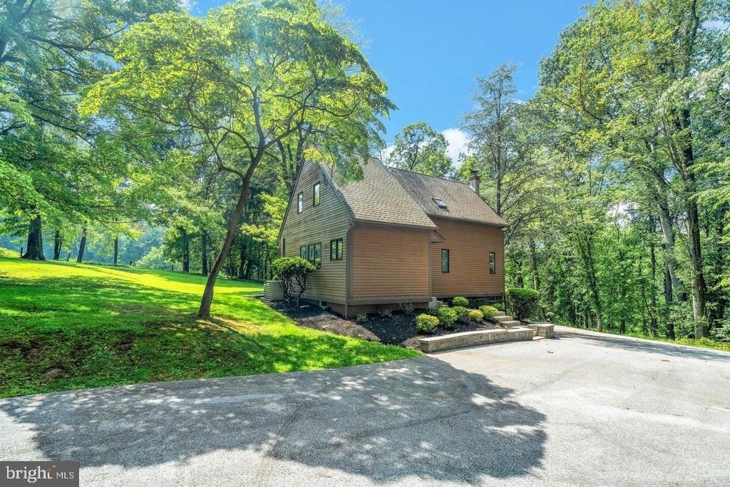 20 Jug Hollow Road - Photo 2