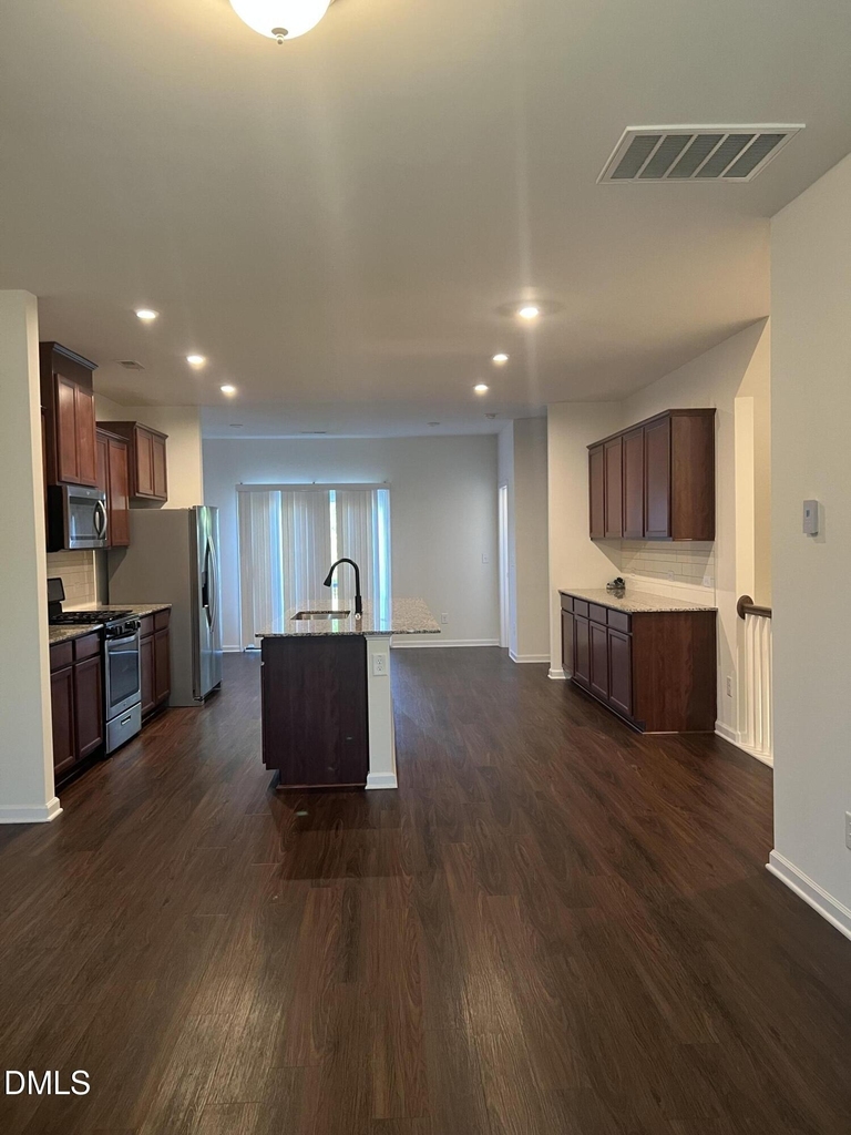 319 King Closer Drive - Photo 11
