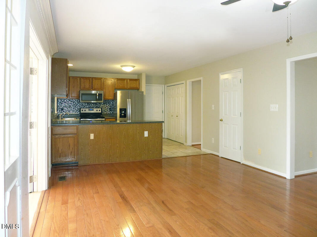 117 Charlesberry Lane - Photo 11