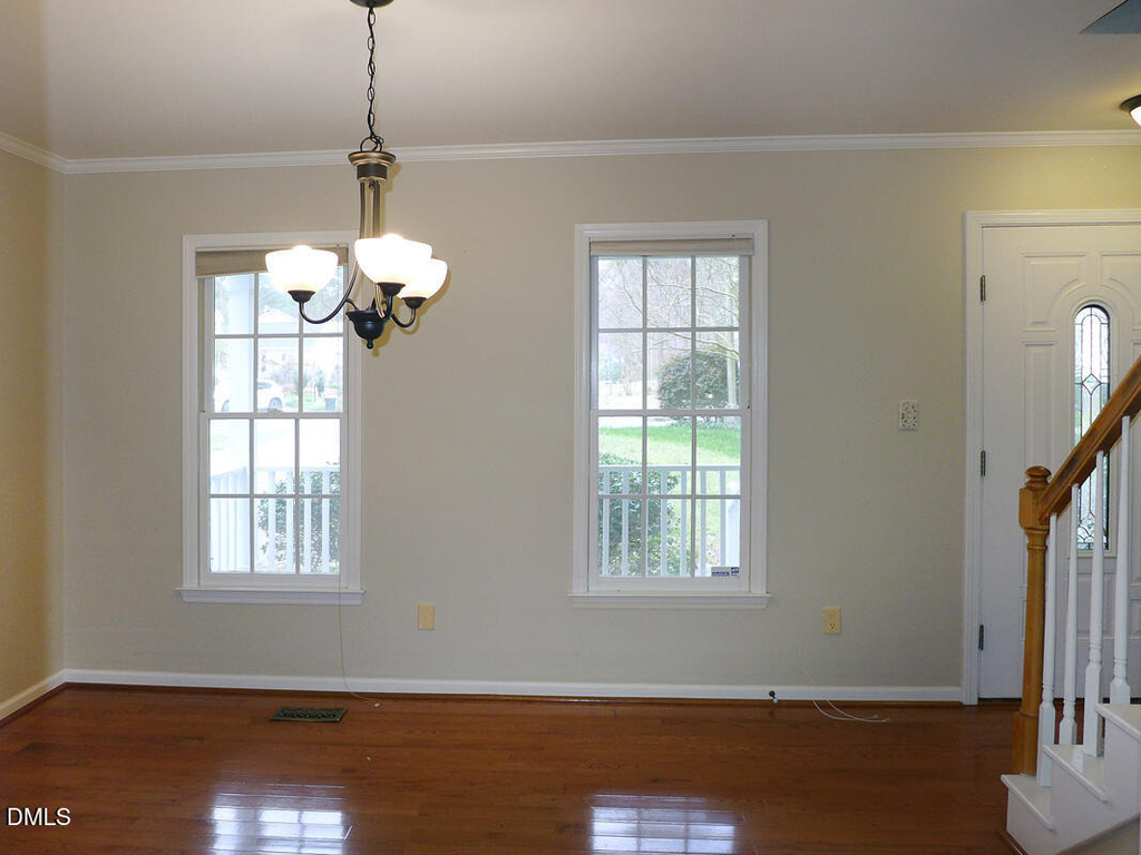 117 Charlesberry Lane - Photo 7
