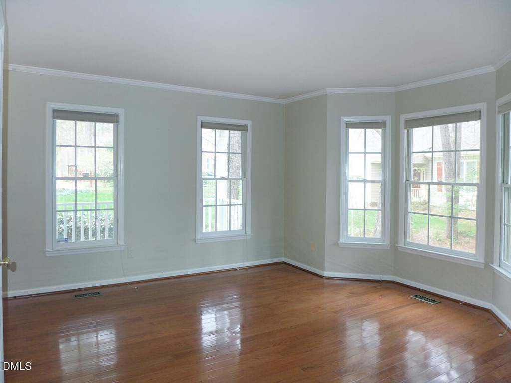 117 Charlesberry Lane - Photo 4