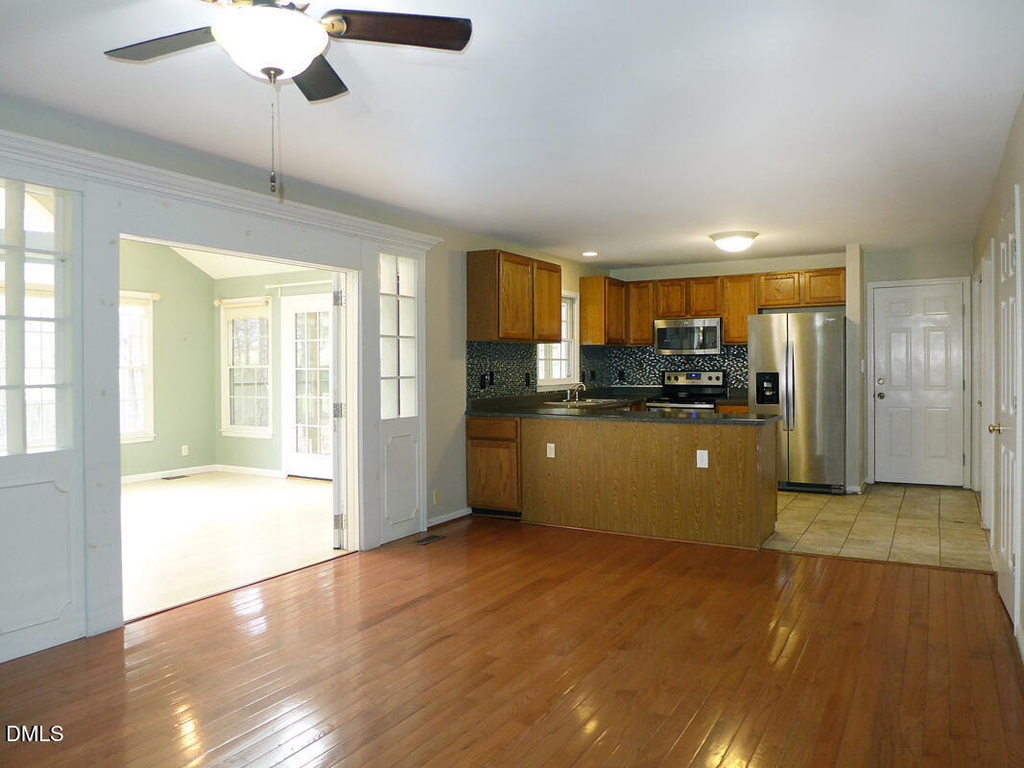 117 Charlesberry Lane - Photo 9