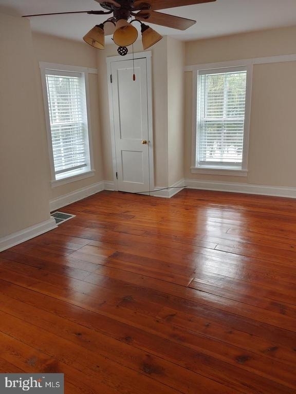 1001 Fairfield Station Road - Photo 10