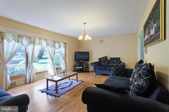 318 Oak Lane - Photo 2