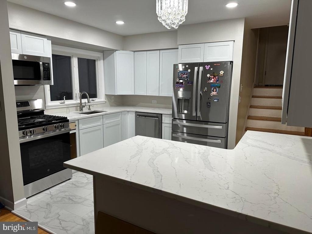 318 Oak Lane - Photo 8