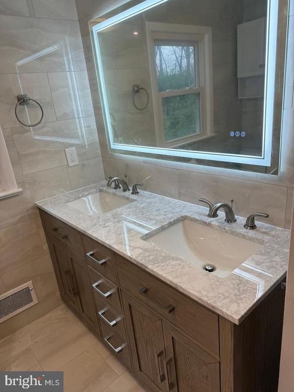 318 Oak Lane - Photo 6