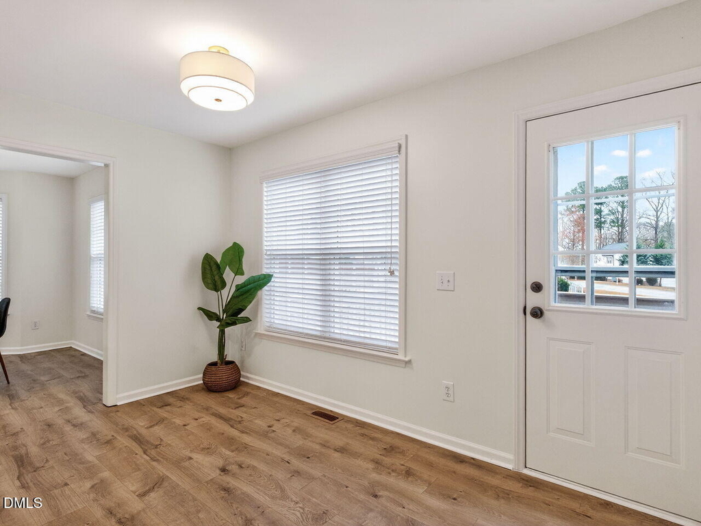 233 Harvester Drive - Photo 5