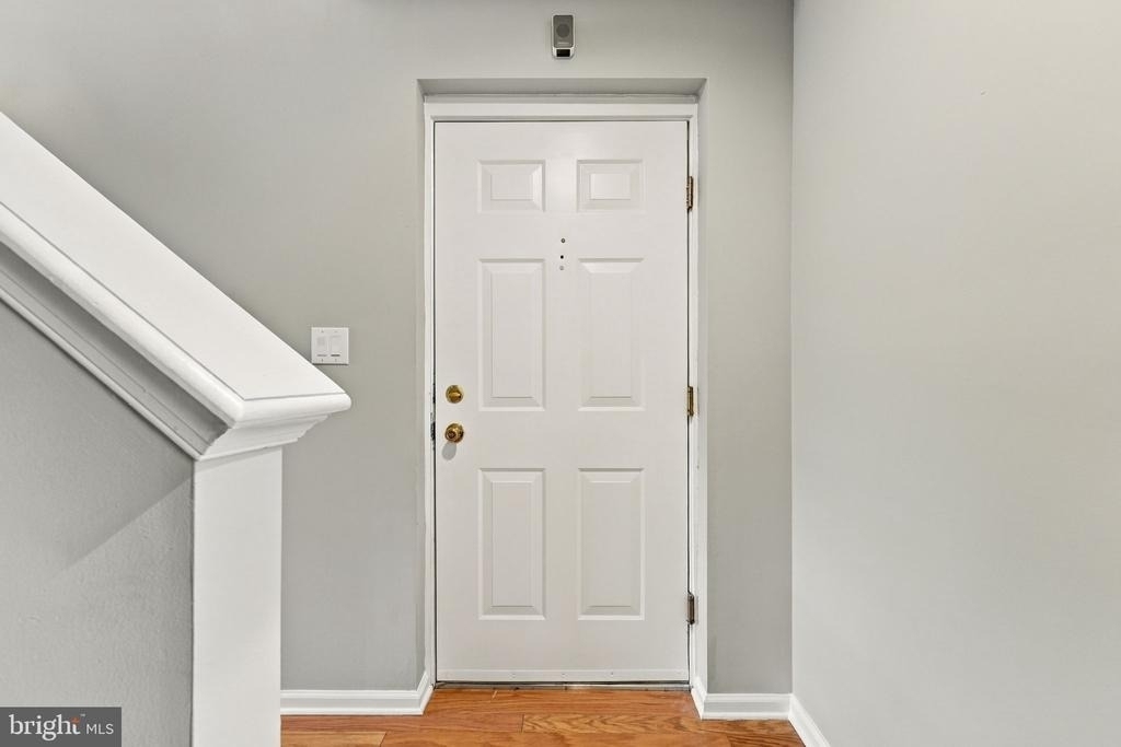 338 Lisa Way - Photo 4