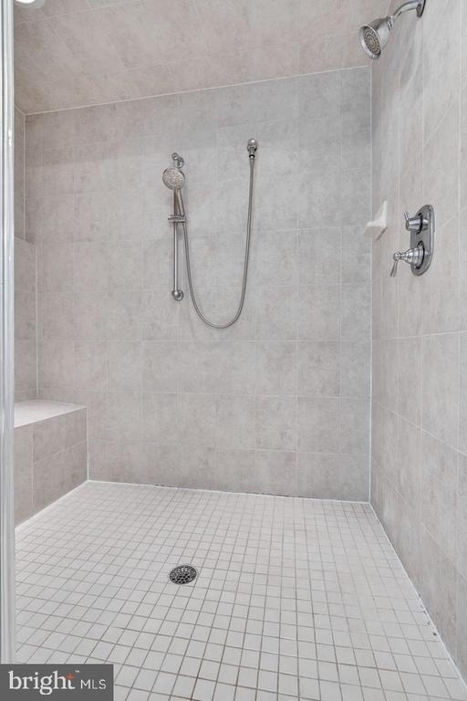 24340 Broad Creek Drive - Photo 18