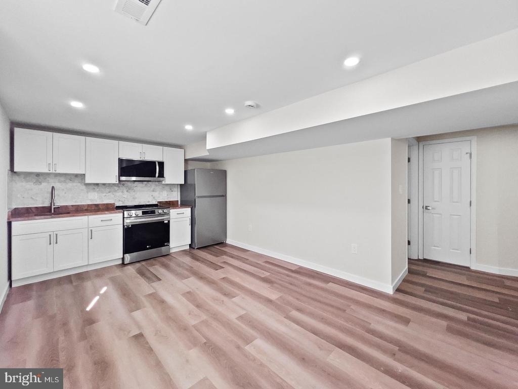 9214 Davidson Street - Photo 2