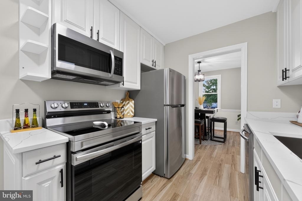 10904 Livingston Road - Photo 6